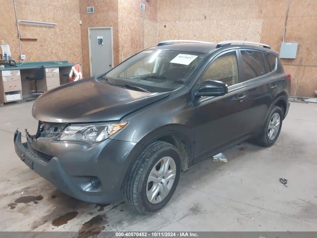 Toyota RAV4 LE 2015 JTMBFREV7FD096629 Image 2