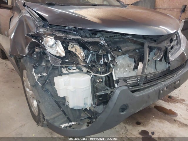 Toyota RAV4 LE 2015 JTMBFREV7FD096629 Image 6