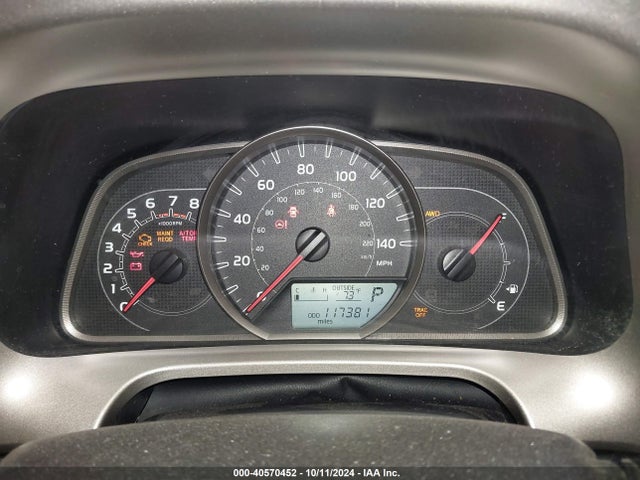 Toyota RAV4 LE 2015 JTMBFREV7FD096629 Image 7