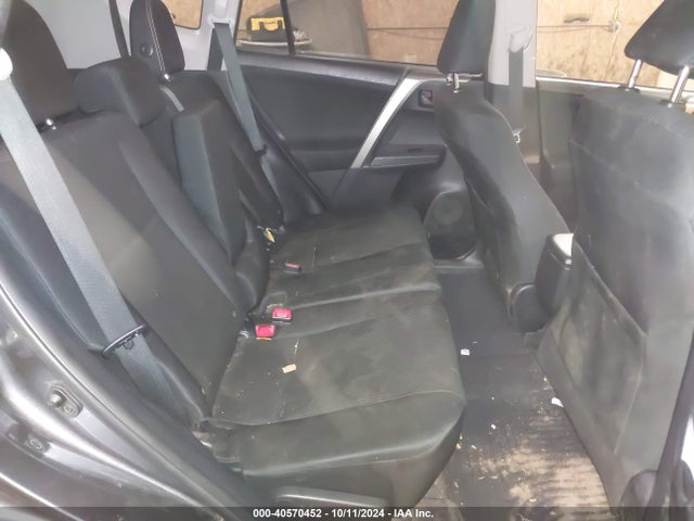 Toyota RAV4 LE 2015 JTMBFREV7FD096629 Image 8