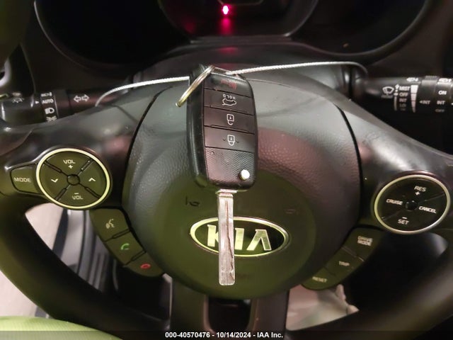 KIA SOUL + 2019 KNDJP3A55K7697171 Image 11