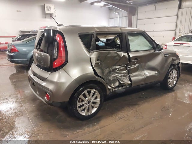 KIA SOUL + 2019 KNDJP3A55K7697171 Image 4