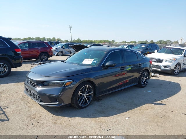 Honda Civic Touring 2022 2HGFE1F98NH314250 Image 2