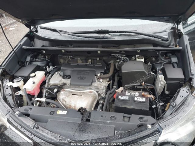 2T3RFREV8JW752315 Toyota Rav4 Adventure/xle