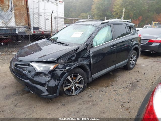 2T3RFREV8JW752315 Toyota Rav4 Adventure/xle