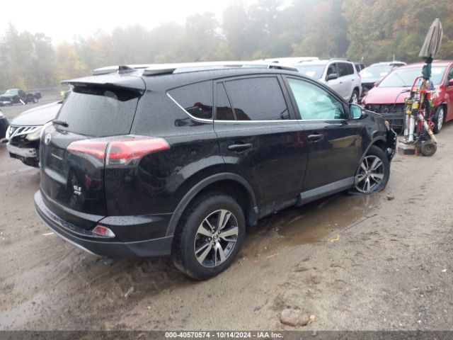 2T3RFREV8JW752315 Toyota Rav4 Adventure/xle