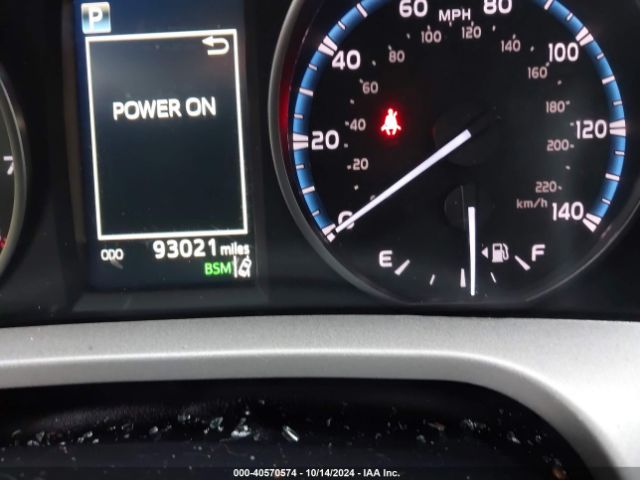 2T3RFREV8JW752315 Toyota Rav4 Adventure/xle