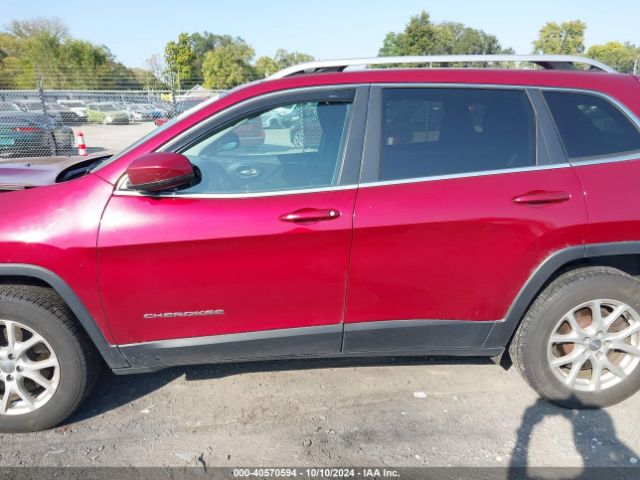1C4PJMCS9HW556333 Jeep Cherokee Latitude 4x4
