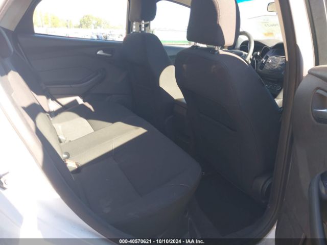 1FADP3F23GL239113 Ford FOCUS SE