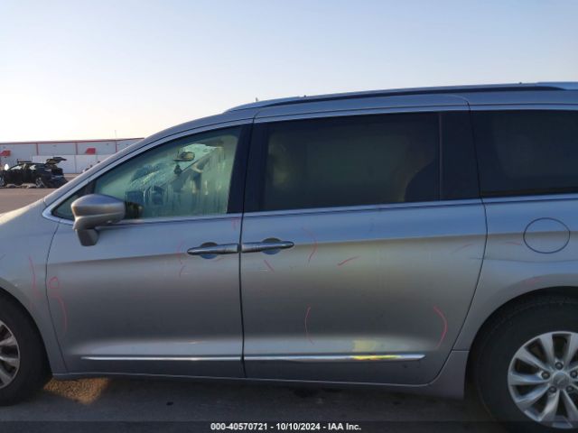 2C4RC1BG3KR652182 Chrysler Pacifica Touring L