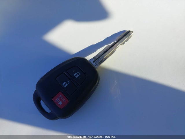 Toyota 4RUNNER SR5 2020 JTEBU5JR1L5744748 Image 11
