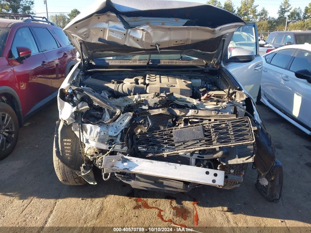 Toyota 4RUNNER SR5 2020 JTEBU5JR1L5744748 Image 6