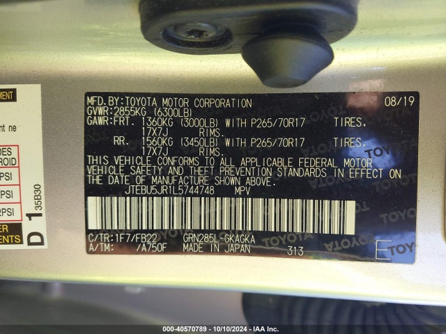 Toyota 4RUNNER SR5 2020 JTEBU5JR1L5744748 Image 9