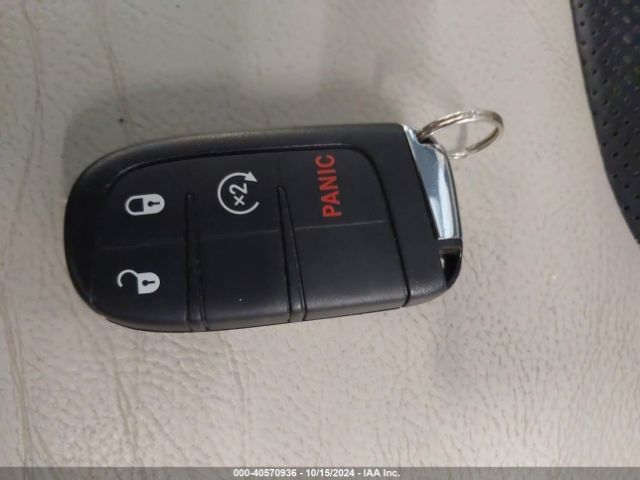 3C4NJDCB7JT135956 Jeep Compass Limited 4x4