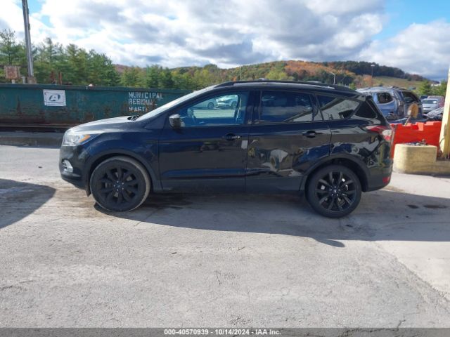 1FMCU9G93HUE89648 Ford ESCAPE SE