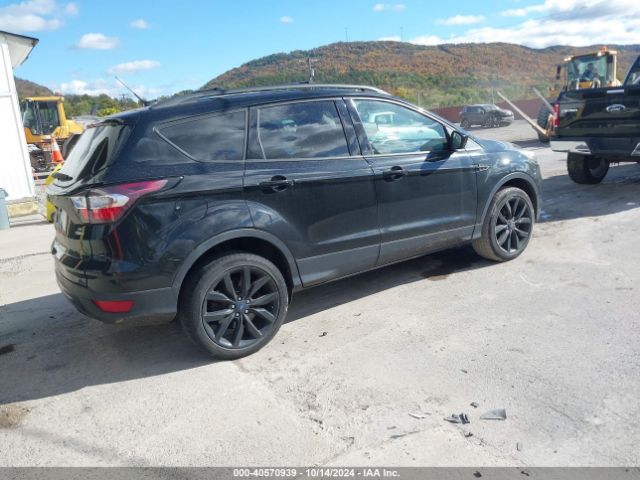 1FMCU9G93HUE89648 Ford ESCAPE SE