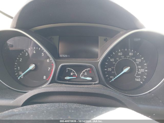 1FMCU9G93HUE89648 Ford ESCAPE SE