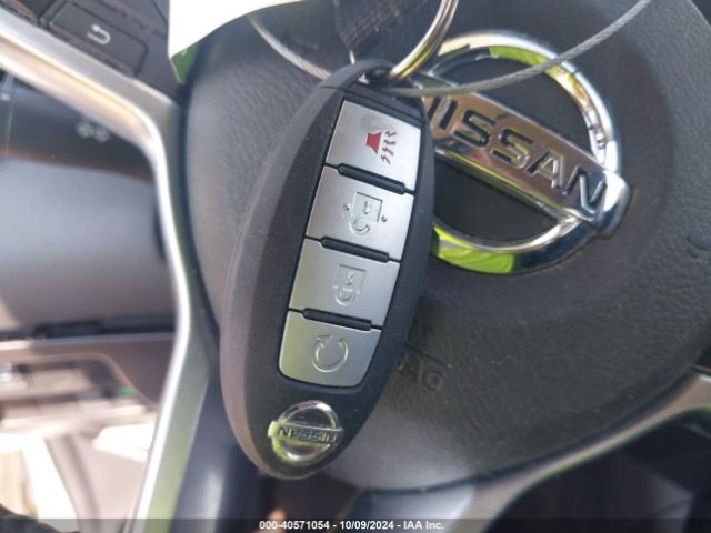 JN8AT2MT8HW386496 Nissan ROGUE SV