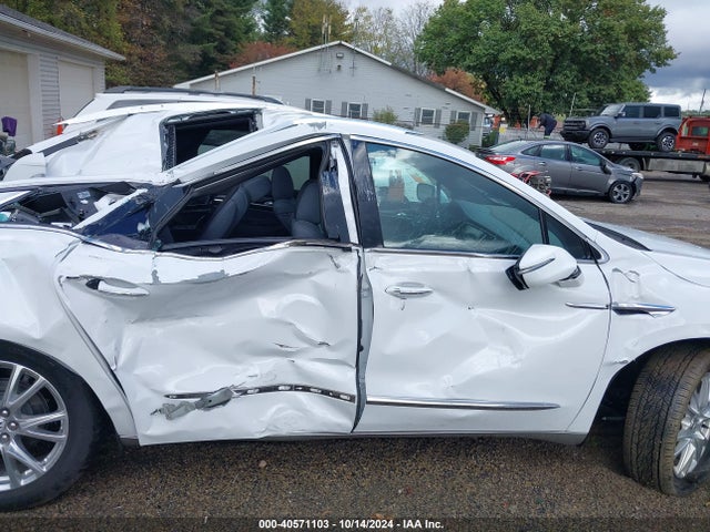 5GAEVAKW1RJ104049 Buick Enclave Essence Awd
