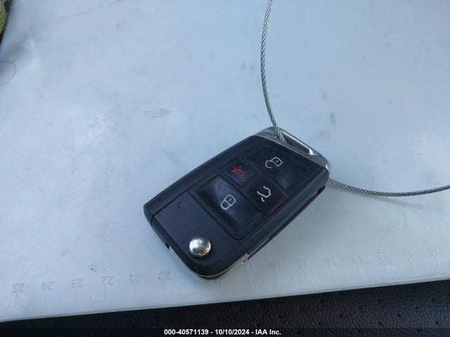 3VWG57AU4KM036524 Volkswagen Golf 1.4t S/1.4t Se