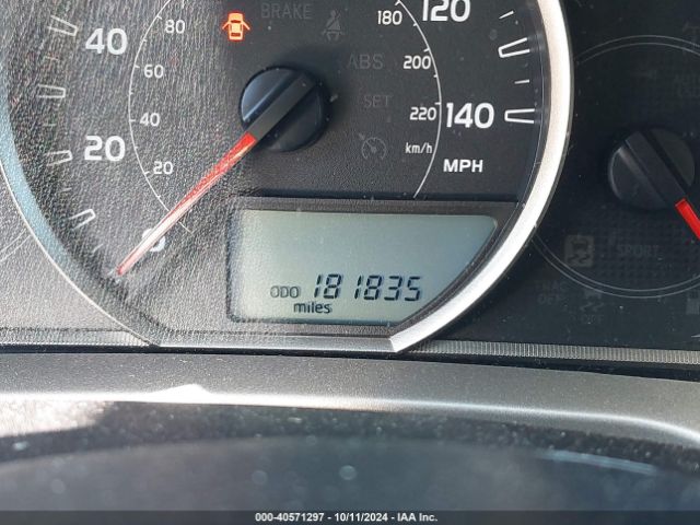 2T3WFREV8EW129060 Toyota Rav4 Xle