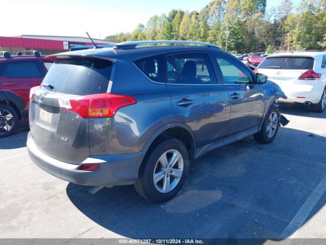 2T3WFREV8EW129060 Toyota Rav4 Xle