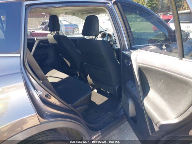 2T3WFREV8EW129060 Toyota Rav4 Xle