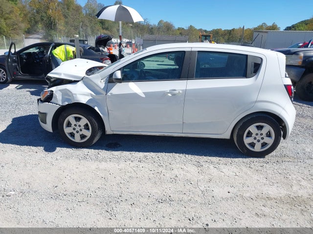 Chevrolet Sonic 2015 1G1JA6SH8S4190759 Image 14