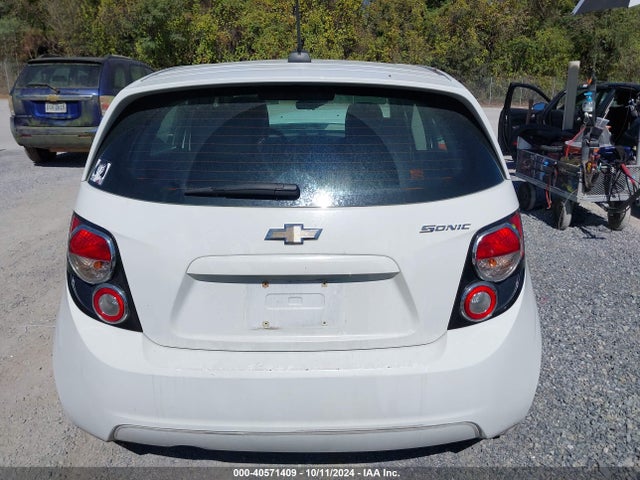 Chevrolet Sonic 2015 1G1JA6SH8S4190759 Image 16