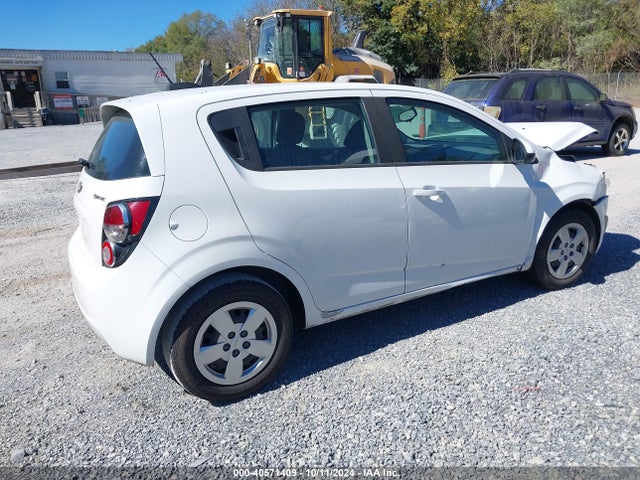 Chevrolet Sonic 2015 1G1JA6SH8S4190759 Image 4