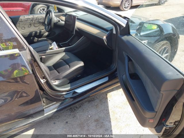 5YJ3E1EAXJF070355 Tesla Model 3 Long Range/mid Range