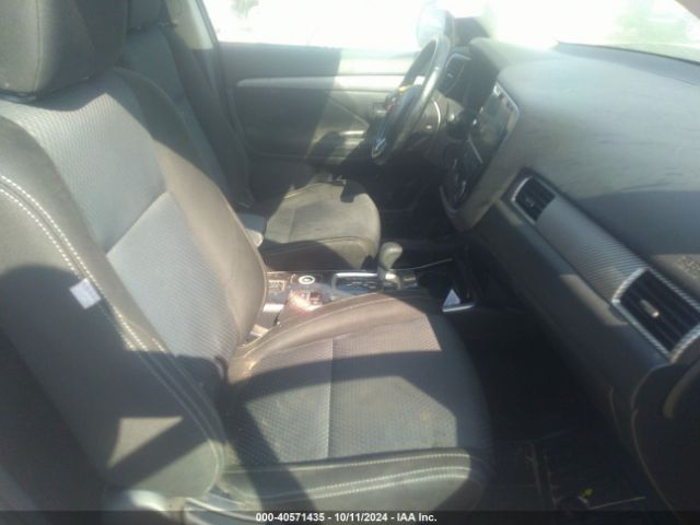 JA4AZ3A34HZ009189 Mitsubishi Outlander Se