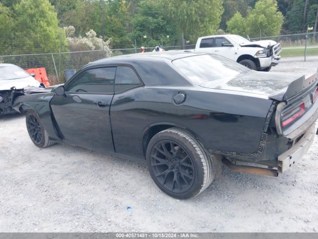 2C3CDZAG2FH811051 Dodge Challenger Sxt