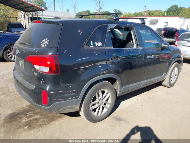 KIA SORENTO LX 2014 5XYKTCA66EG514490 Image 4
