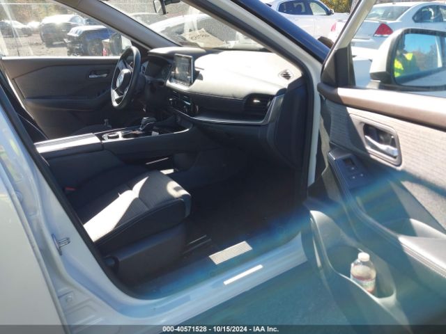 JN8AT3BBXMW209572 Nissan Rogue Sv Intelligent Awd