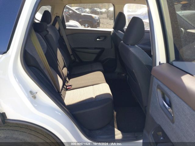 JN8AT3BBXMW209572 Nissan Rogue Sv Intelligent Awd