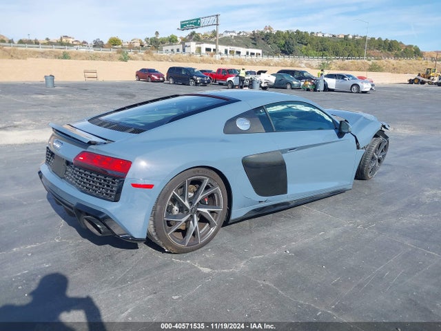 2023 AUDI R8 WUACEAFX3P7902574 Photo 3
