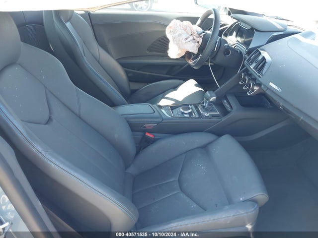 2023 AUDI R8 WUACEAFX3P7902574 Photo 4