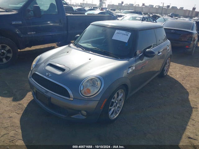2008 MINI COOPER S WMWMF735X8TT92024 Photo 1
