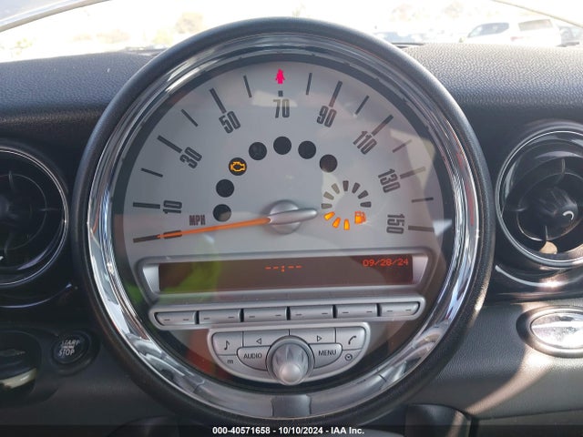 2008 MINI COOPER S WMWMF735X8TT92024 Photo 6