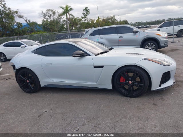 Jaguar F-type Svr 2017 SAJWJ6J87HMK43664 Image 14