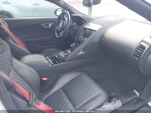 Jaguar F-type Svr 2017 SAJWJ6J87HMK43664 Image 5