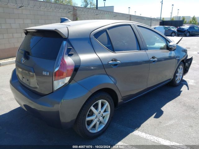 JTDKDTB3XF1093053 Toyota Prius C Four