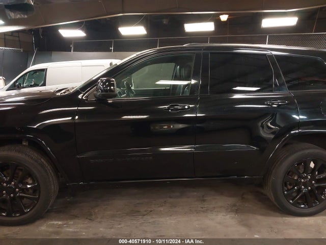 1C4RJFAG2JC211431 Jeep Grand Cherokee Altitude 4x4