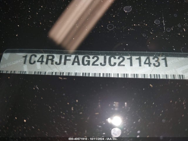 1C4RJFAG2JC211431 Jeep Grand Cherokee Altitude 4x4