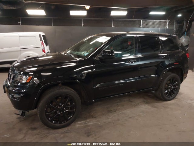 1C4RJFAG2JC211431 Jeep Grand Cherokee Altitude 4x4