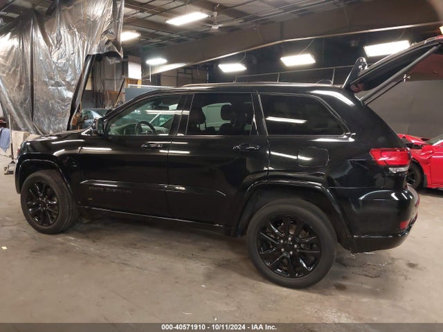 1C4RJFAG2JC211431 Jeep Grand Cherokee Altitude 4x4