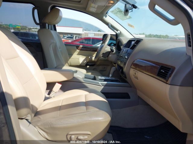5N1BA0ND9EN611121 Nissan Armada Sl
