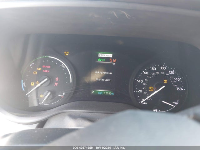 5TDKRKEC8NS076521 Toyota SIENNA LE