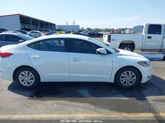 Hyundai ELANTRA SE 2017 5NPD74LF4HH172180 Image 12